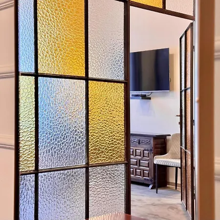 מלון Bazaar Boutique 4*