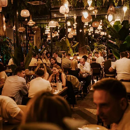 Bazaar Boutique מלון