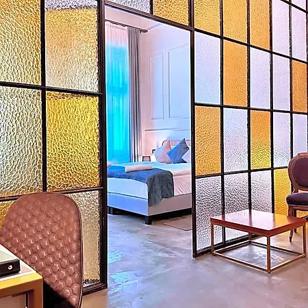 Bazaar Boutique 4*
