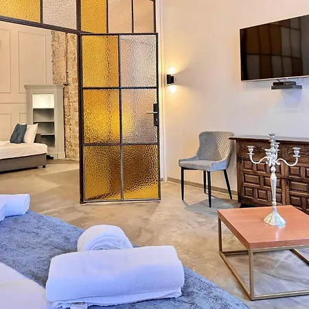 فندق Bazaar Boutique بودابست